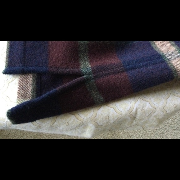 Lauren Ralph Lauren Petite Lambwool Shirt Jacket. - Picture 7 of 13